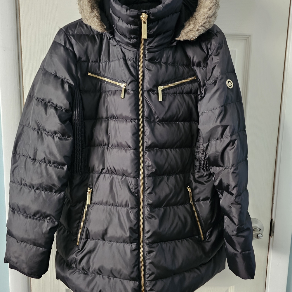 Michaels KORS Black Puffer Jacket SZ Large
